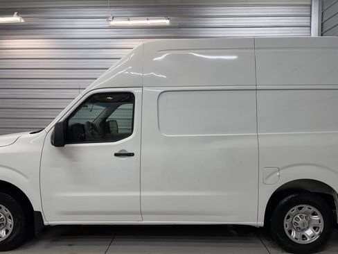 Used 2021 Nissan NV 2500 SV image 7