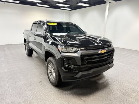 Used 2023 Chevrolet Colorado LT w/ LT Convenience Package image 7