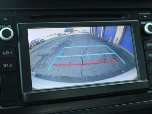 Used 2016 Toyota Tacoma SR image 28