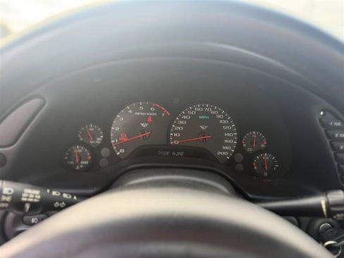 Used 2000 Chevrolet Corvette Coupe w/ Performance Handling Pkg RWD image 23