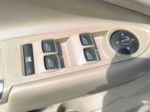 Used 2013 Ford Escape SEL image 16