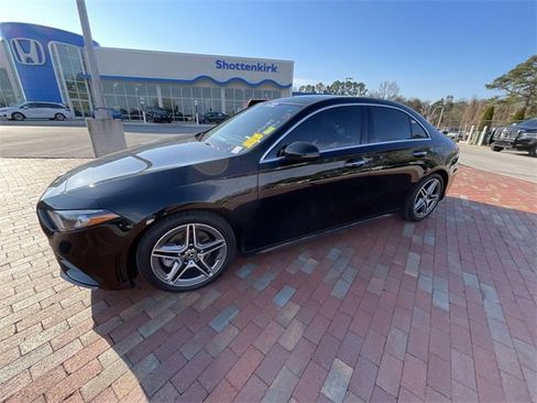 Used 2022 Mercedes-Benz A 220 A 220 image 25