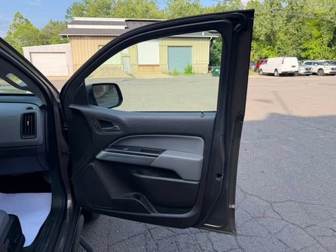 Used 2015 Chevrolet Colorado LT w/ Luxury Package AWD/4WD image 18