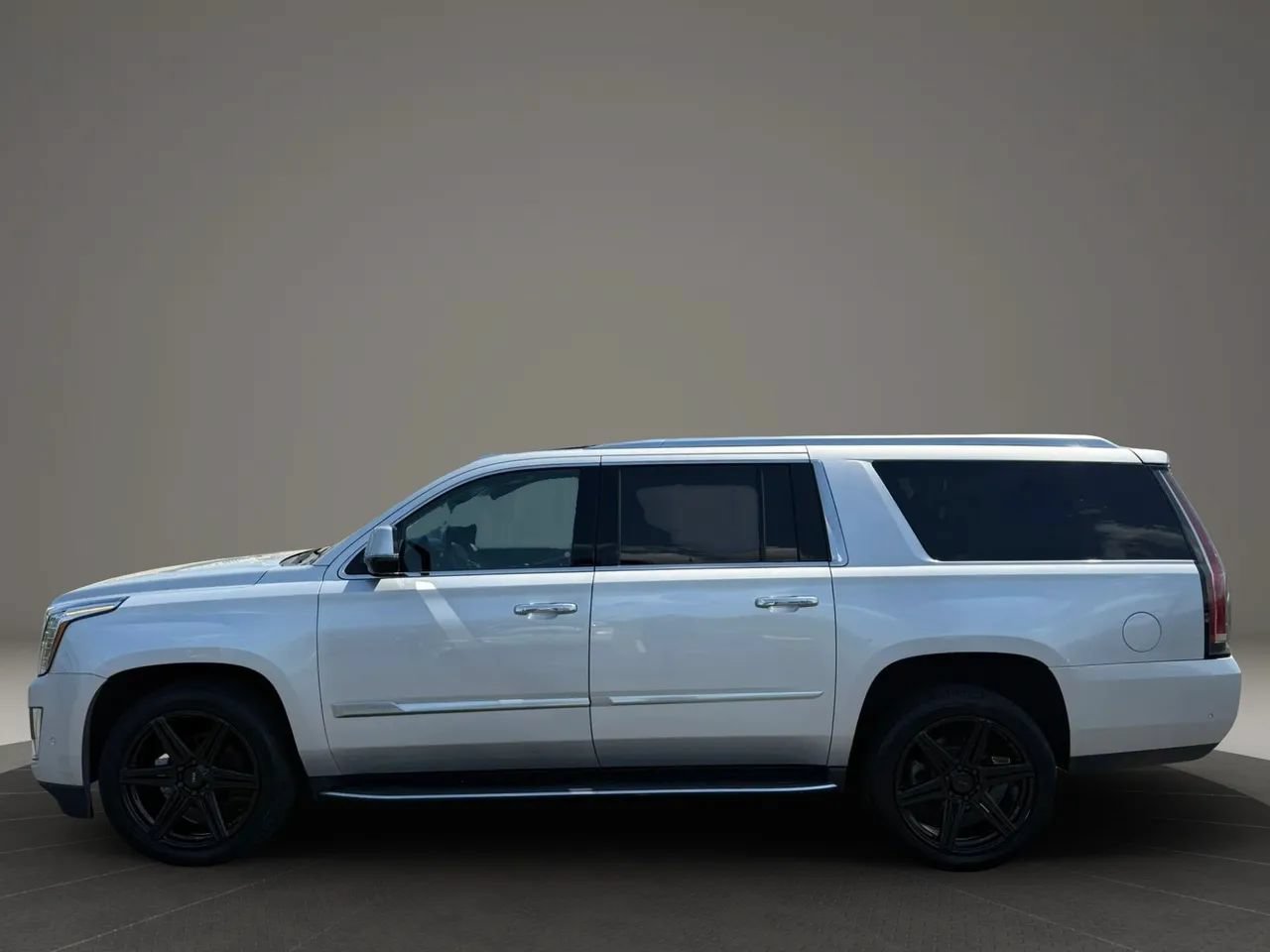 Used 2020 Cadillac Escalade ESV Luxury RWD image 10