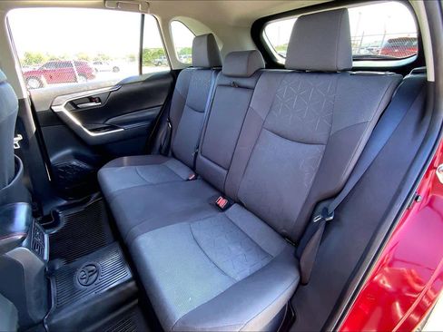 Used 2022 Toyota RAV4 XLE w/ Convenience Package AWD/4WD image 20