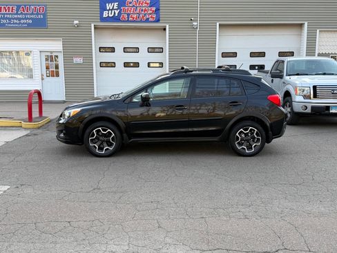 Used 2014 Subaru Crosstrek 2.0i Premium w/ Moonroof Package image 3