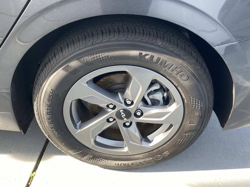 Used 2023 Kia K5 LXS image 9