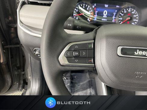 Used 2023 Jeep Compass Limited w/ Sun and Sound Group AWD/4WD image 23