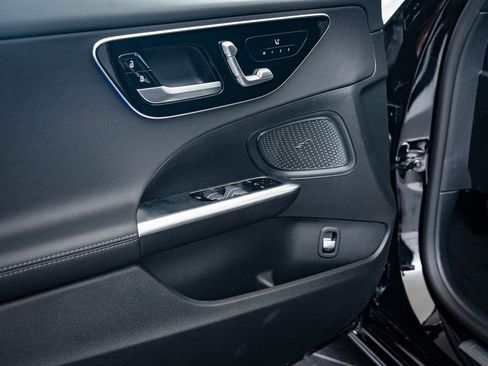 Certified 2025 Mercedes-Benz C 300 4MATIC Sedan image 24