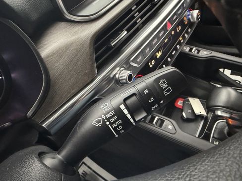 Used 2022 Kia Telluride SX w/ SX Prestige Package image 18