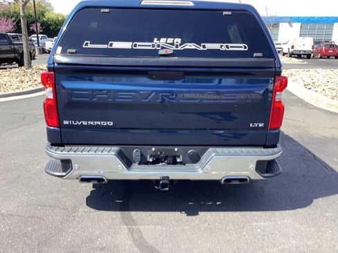 Used 2022 Chevrolet Silverado 1500 LTZ w/ LTZ Convenience Package II AWD/4WD image 3