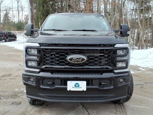 New 2026 Ford F250 XLT w/ XLT Premium Package image 3