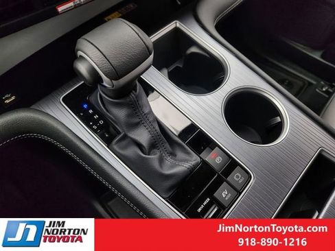 New 2026 Toyota Sienna XLE FWD image 17