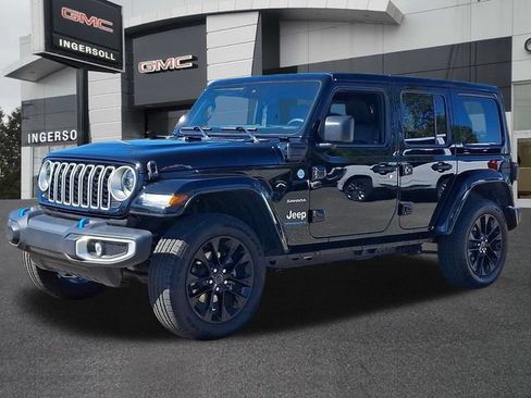 Used 2024 Jeep Wrangler Unlimited Sahara w/ Technology Group AWD/4WD image 33