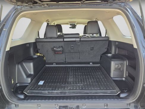Certified 2024 Toyota 4Runner TRD Off-Road Premium AWD/4WD image 29