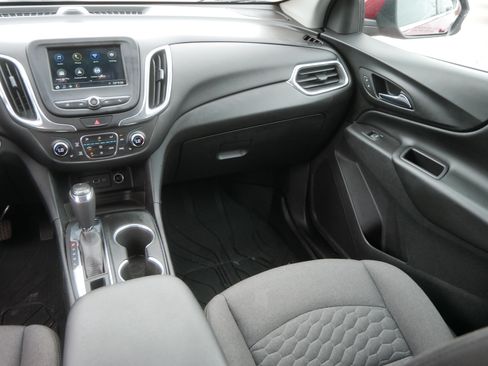 Used 2019 Chevrolet Equinox LT AWD/4WD image 11