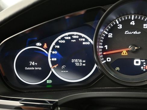 Used 2022 Porsche Cayenne Turbo image 11