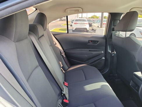 Used 2022 Toyota Corolla LE FWD image 15