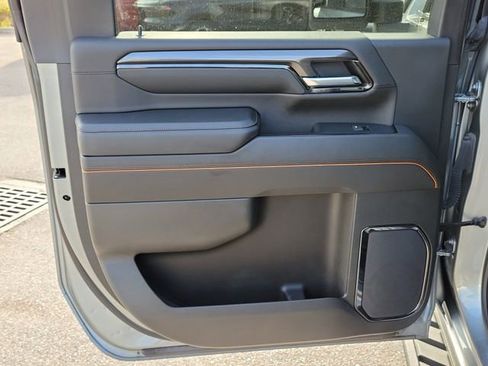 Used 2024 GMC Sierra 2500 AT4 w/ AT4 Premium Plus Package image 9