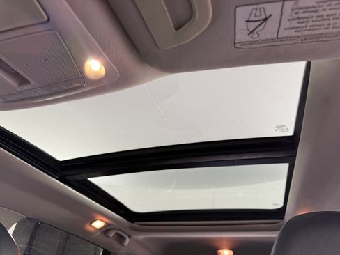 Used 2017 Nissan Rogue SL w/ SL Premium Package image 21