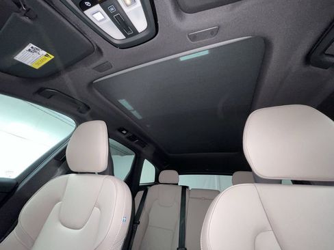 New 2026 Volvo XC60 B5 Core w/ Protection Package Premier image 11