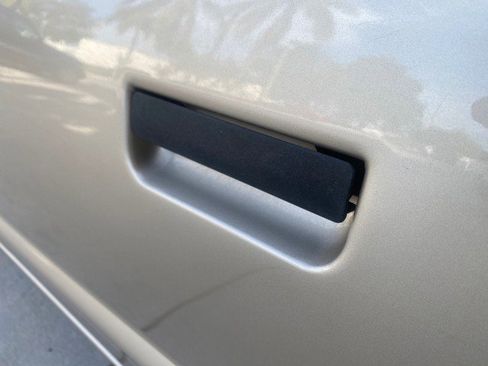 Used 1995 Saturn S-Series SL1 image 71