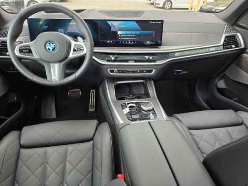 Used 2026 BMW X5 xDrive50e w/ M Sport Package AWD/4WD image 18