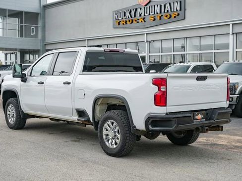 Used 2021 Chevrolet Silverado 2500 Custom w/ Custom Value Package image 13
