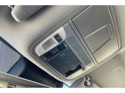 Used 2018 Acura TLX image 22