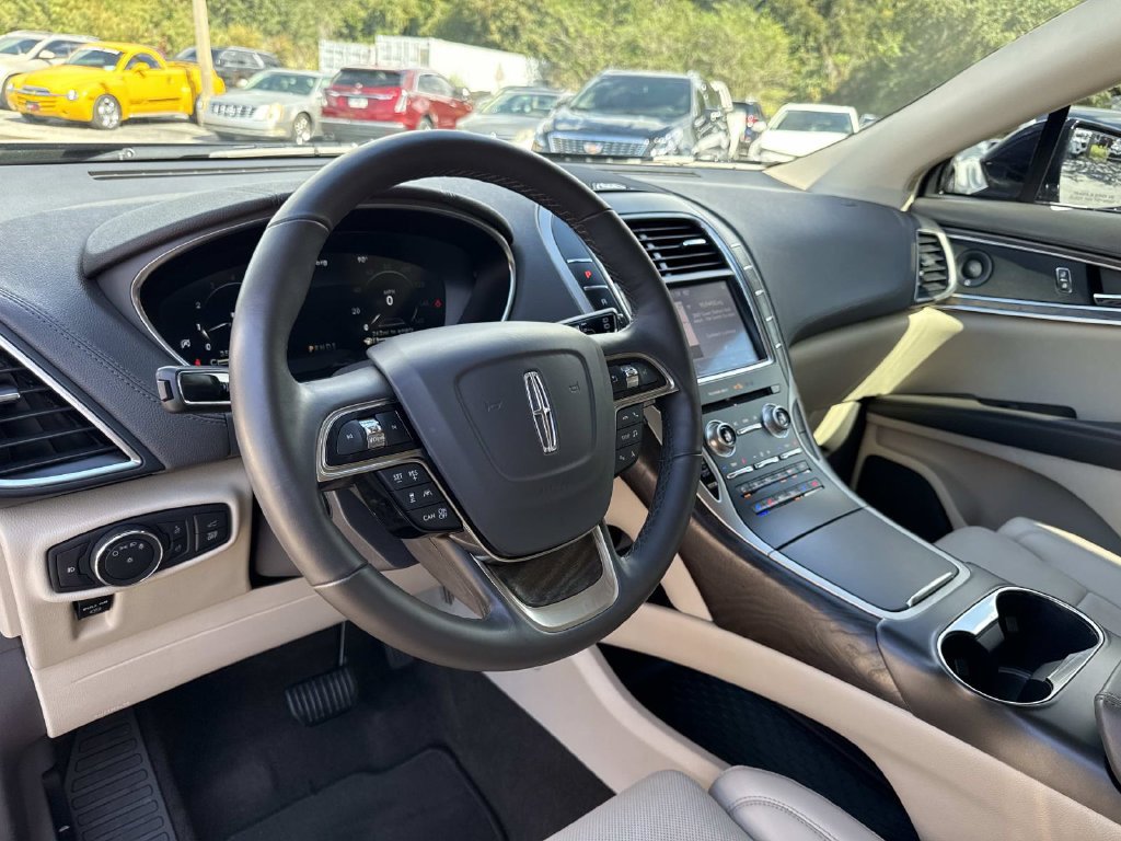 Used 2019 Lincoln Nautilus Reserve FWD image 33