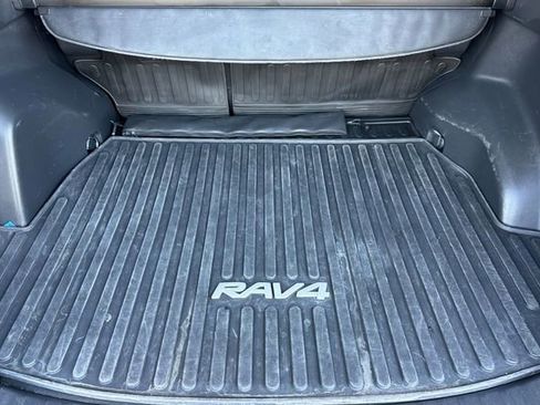 Certified 2025 Toyota RAV4 XLE FWD image 19