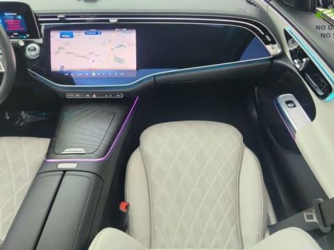 Used 2024 Mercedes-Benz E 350 4MATIC Sedan w/ Multicontour Seating Package image 39
