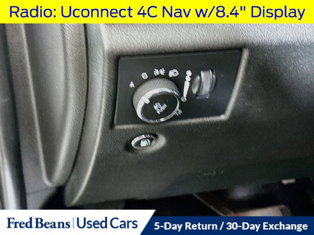 Used 2018 Jeep Grand Cherokee Altitude AWD/4WD image 13