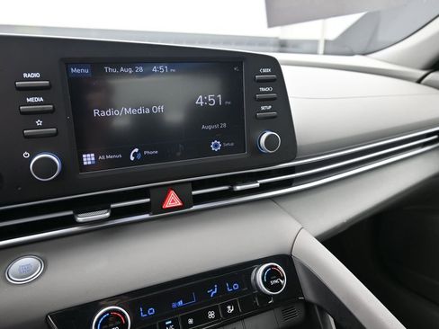 Certified 2023 Hyundai Elantra SEL image 16