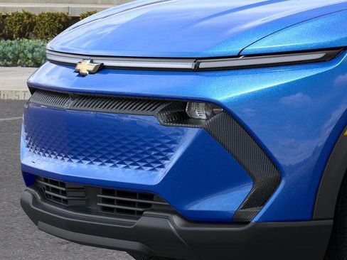 New 2026 Chevrolet Equinox EV LT image 13