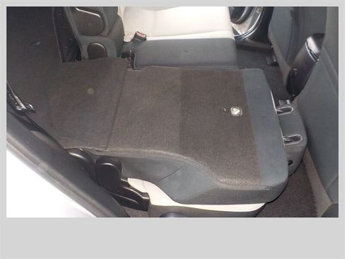 Used 2017 Toyota RAV4 XLE AWD/4WD image 27