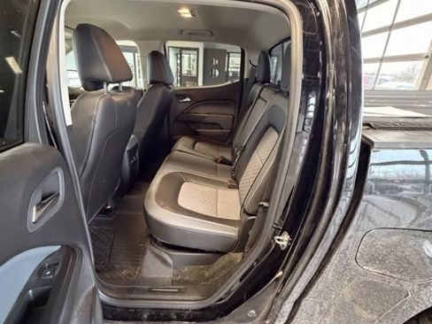 Used 2016 Chevrolet Colorado Z71 w/ Z71 Midnight Edition image 8