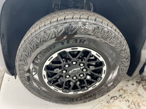 Used 2026 Chevrolet Silverado EV Trail Boss w/ Plus Package image 25