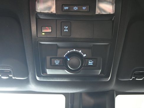 Used 2022 Toyota Tacoma TRD Off-Road w/ Technology Package AWD/4WD image 35