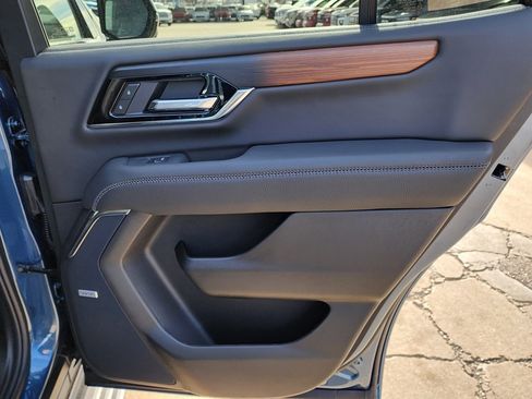 New 2026 GMC Yukon Denali w/ Denali Reserve Package image 48