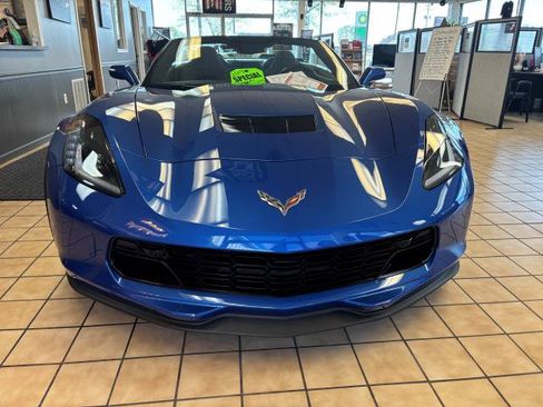 Used 2019 Chevrolet Corvette Grand Sport RWD image 2