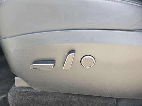 Used 2023 Tesla Model Y Long Range image 21