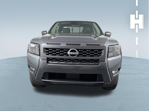 Used 2025 Nissan Frontier SV w/ SV Convenience Package RWD image 3