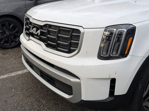 Used 2024 Kia Telluride S image 4