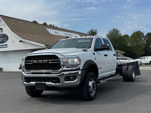 Used 2019 RAM 5500 Tradesman w/ Max Tow Package AWD/4WD image 2