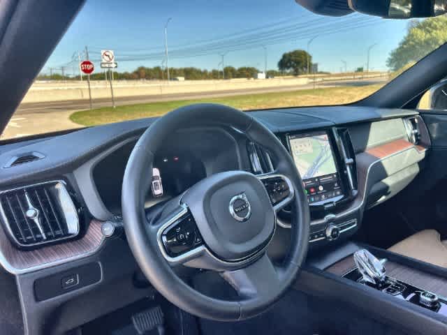 Used 2024 Volvo XC60 B5 Ultimate w/ Protection Package Premier AWD/4WD image 15