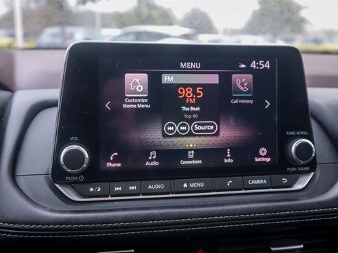 Used 2022 Nissan Rogue SV w/ SV Premium Package image 17