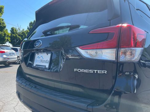 Used 2020 Subaru Forester Premium AWD/4WD image 14