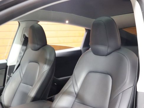 Used 2023 Tesla Model Y Long Range image 32