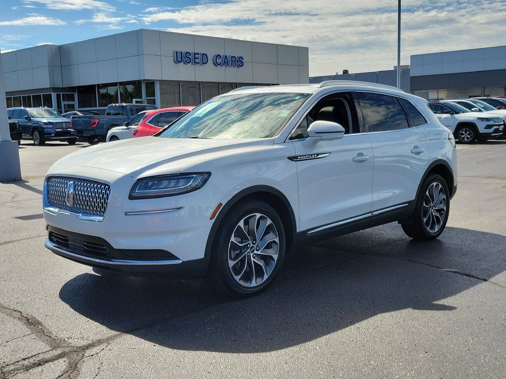 Certified 2023 Lincoln Nautilus Reserve AWD/4WD image 8